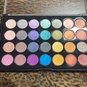 Bh Cosmetics Aurora Lights and Foil Eyes